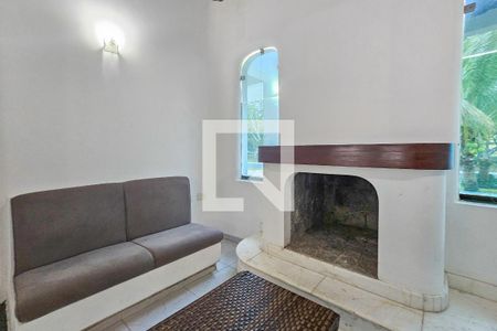 Sala de casa de condomínio para alugar com 5 quartos, 1000m² em Jardim Acapulco, Guarujá