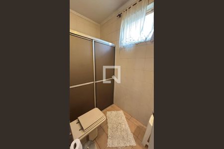 Banheiro de casa à venda com 3 quartos, 228m² em Vila Homero Thon, Santo André