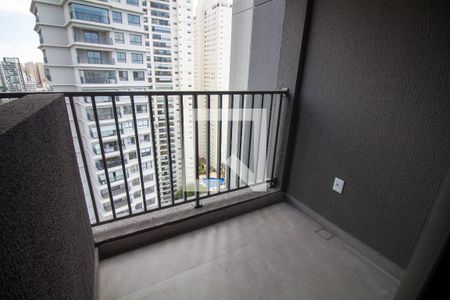 Varanda de kitnet/studio à venda com 1 quarto, 30m² em Cidade Monções, São Paulo