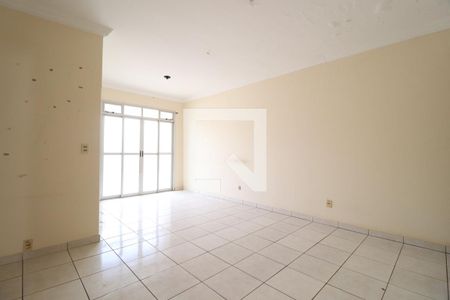 Sala de apartamento para alugar com 3 quartos, 90m² em Santa Mônica, Uberlândia