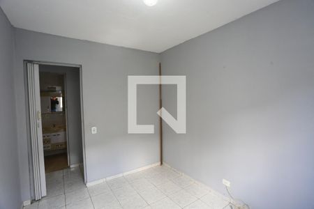Quarto 1 de apartamento para alugar com 2 quartos, 55m² em Parque Pinheiros, Taboão da Serra