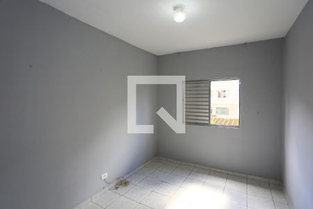 Quarto 1 de apartamento para alugar com 2 quartos, 55m² em Parque Pinheiros, Taboão da Serra