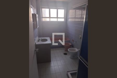 Banheiro 1 de apartamento para alugar com 3 quartos, 130m² em Petrópolis, Porto Alegre