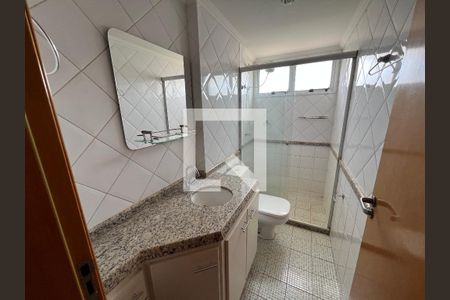 Banheiro da Suíte 1 de apartamento para alugar com 2 quartos, 70m² em Jardim Nova Alianca, Ribeirão Preto
