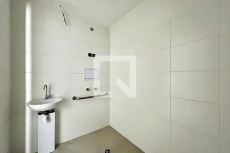 Banheiro de kitnet/studio à venda com 1 quarto, 29m² em Vila Santa Catarina, São Paulo
