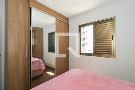 Quarto 1 de apartamento para alugar com 2 quartos, 72m² em Chácara Agrindus, Taboão da Serra