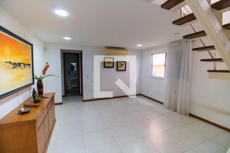 Sala de casa à venda com 3 quartos, 160m² em Itaipu, Niterói