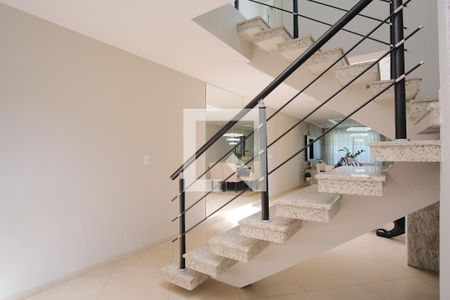 Sala de casa à venda com 4 quartos, 320m² em Vila Gomes Cardim, São Paulo