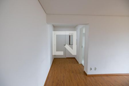 Sala de apartamento para alugar com 1 quarto, 50m² em Jardim Tupanci, Barueri