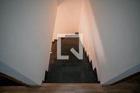 Escada de casa para alugar com 3 quartos, 152m² em Bosque da Saúde, São Paulo