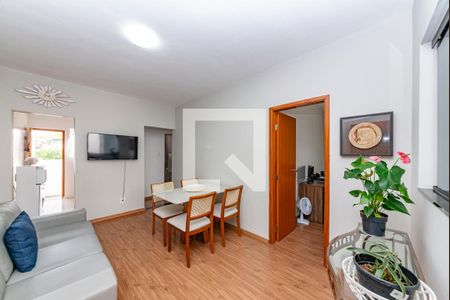 Sala de casa à venda com 3 quartos, 200m² em Alto Caiçaras, Belo Horizonte