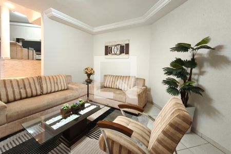 Sala de Estar de casa para alugar com 4 quartos, 287m² em Loteamento Parque São Martinho, Campinas