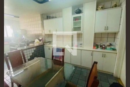 Casa à venda com 4 quartos, 268m² em São Francisco, Niterói