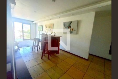 Casa à venda com 4 quartos, 268m² em São Francisco, Niterói