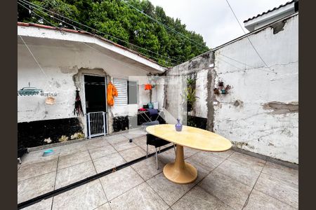 Casa à venda com 4 quartos, 196m² em Chácara Flora, São Paulo