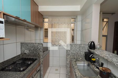 Cozinha e Área de Serviço de apartamento para alugar com 2 quartos, 45m² em Diamante, Belo Horizonte