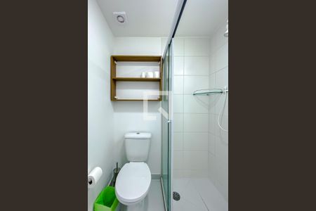 Banheiro Social de kitnet/studio para alugar com 1 quarto, 27m² em Liberdade, São Paulo