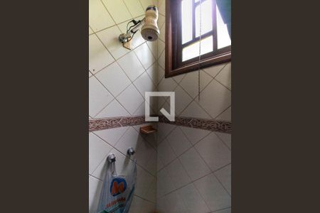 Banheiro de serviço de casa à venda com 4 quartos, 329m² em Vila Progresso, Niterói