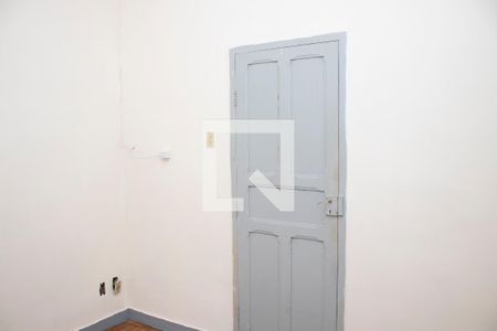 Quarto 2 de casa à venda com 5 quartos, 128m² em Santa Efigênia, Belo Horizonte