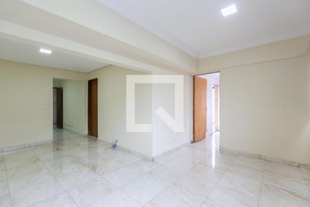 Sala 2 de casa para alugar com 3 quartos, 130m² em Vila Taquari, São Paulo