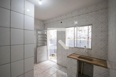 Cozinha de casa para alugar com 1 quarto, 24m² em Vila Medeiros, São Paulo