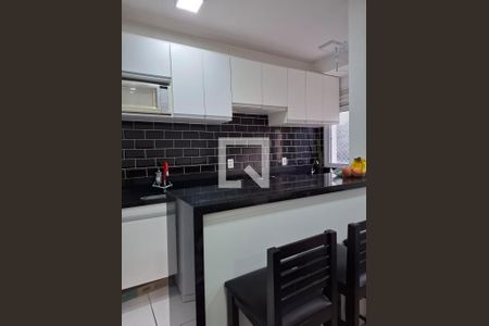 Cozinha de apartamento para alugar com 2 quartos, 45m² em Jardim Maria Rosa, Taboão da Serra