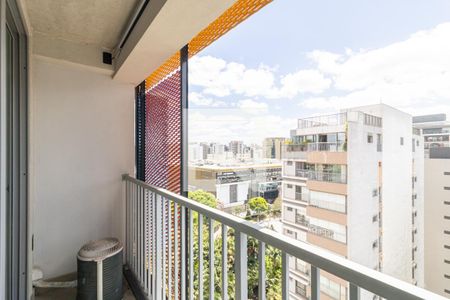 Varanda de kitnet/studio para alugar com 1 quarto, 22m² em Indianópolis, São Paulo