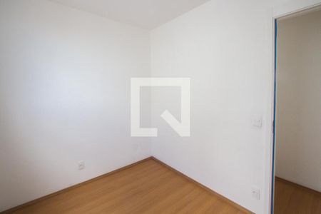 Quarto 2 de apartamento para alugar com 2 quartos, 42m² em Parque Maria Helena, São Paulo