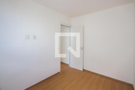 Quarto 1 de apartamento para alugar com 2 quartos, 42m² em Parque Maria Helena, São Paulo
