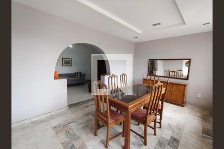 Casa à venda com 3 quartos, 700m² em Pechincha, Rio de Janeiro