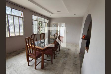 Casa à venda com 3 quartos, 700m² em Pechincha, Rio de Janeiro