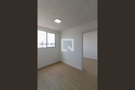 Sala de apartamento para alugar com 2 quartos, 34m² em Usina Piratininga, São Paulo