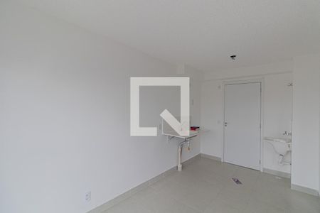 Sala/Cozinha de apartamento para alugar com 2 quartos, 35m² em Vila Carmosina, São Paulo