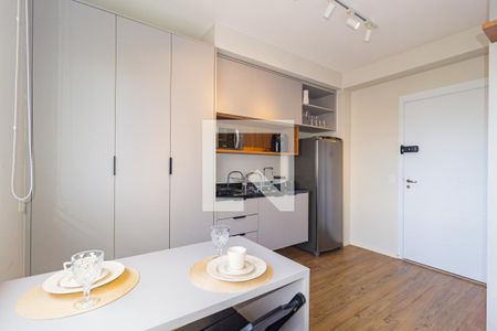 Cozinha de kitnet/studio para alugar com 1 quarto, 21m² em Belenzinho, São Paulo