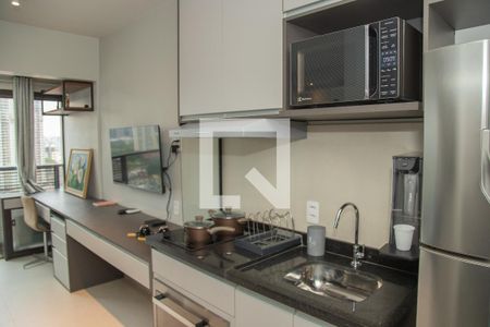 Estúdio de kitnet/studio para alugar com 1 quarto, 28m² em Jardim das Acacias, São Paulo
