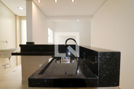 Sala/Cozinha de casa para alugar com 2 quartos, 50m² em Vila Espanhola, São Paulo