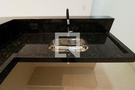 Sala/Cozinha de casa para alugar com 2 quartos, 50m² em Vila Espanhola, São Paulo