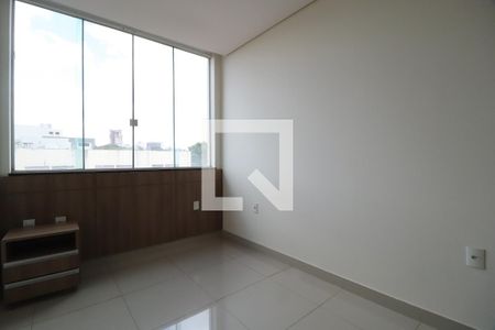 Suíte 1 de apartamento para alugar com 3 quartos, 160m² em Saraiva, Uberlândia