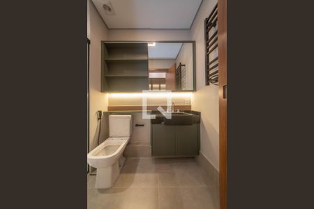 Banheiro de kitnet/studio para alugar com 1 quarto, 25m² em Jardim das Acacias, São Paulo