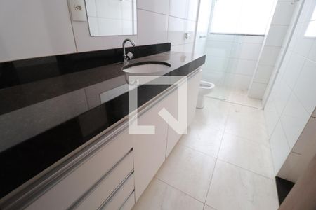 Banheiro da Suíte de apartamento para alugar com 3 quartos, 161m² em Saraiva, Uberlândia