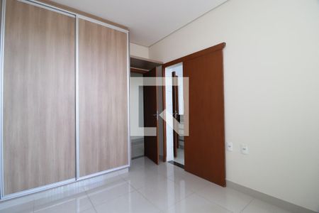 Suíte de apartamento para alugar com 3 quartos, 161m² em Saraiva, Uberlândia