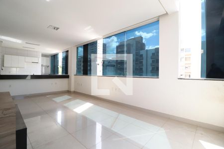 Sala de apartamento para alugar com 3 quartos, 170m² em Saraiva, Uberlândia