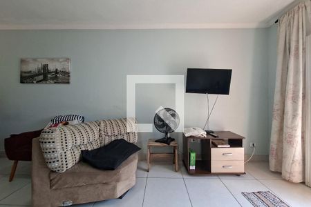 Sala de apartamento para alugar com 1 quarto, 55m² em Vila Tupi, Praia Grande
