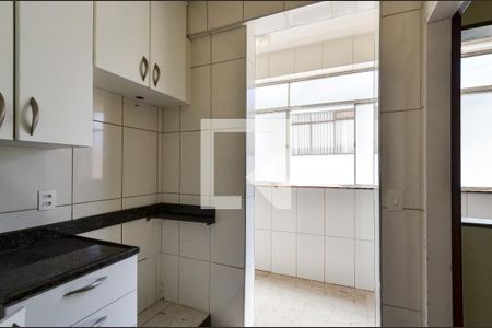 Cozinha de apartamento à venda com 3 quartos, 90m² em Cidade Nova, Belo Horizonte