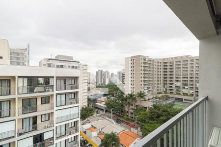 Varanda de kitnet/studio para alugar com 1 quarto, 29m² em Indianópolis, São Paulo