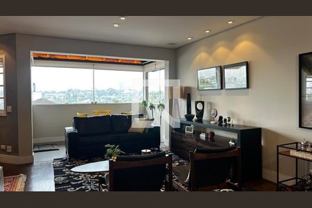 Foto 23 de casa à venda com 3 quartos, 318m² em Jardim Leonor, São Paulo