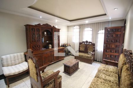 Sala de casa à venda com 4 quartos, 237m² em Tirol (barreiro), Contagem