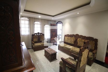 Sala de casa à venda com 4 quartos, 237m² em Tirol (barreiro), Contagem