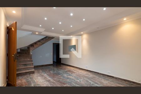 Sala de casa à venda com 3 quartos, 300m² em Jardim Laone, São Paulo