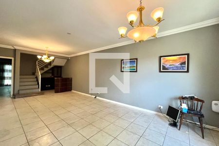 Sala de casa à venda com 5 quartos, 300m² em Parque Jabaquara, São Paulo